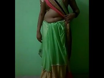 Aunty Stripping Sari Bedroom Hidden Cam
