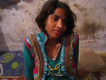 Young Pakistani Married Wife Farah